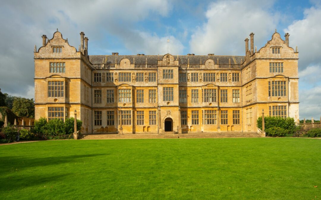 Buying an English Country Estate: What UHNW and Overseas Buyers Need to Know